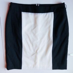 Worthington Petite Black and White Skirt